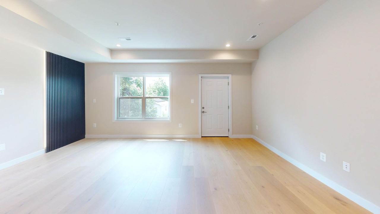 4923 1/2 A St Se - Photo 7 of 26