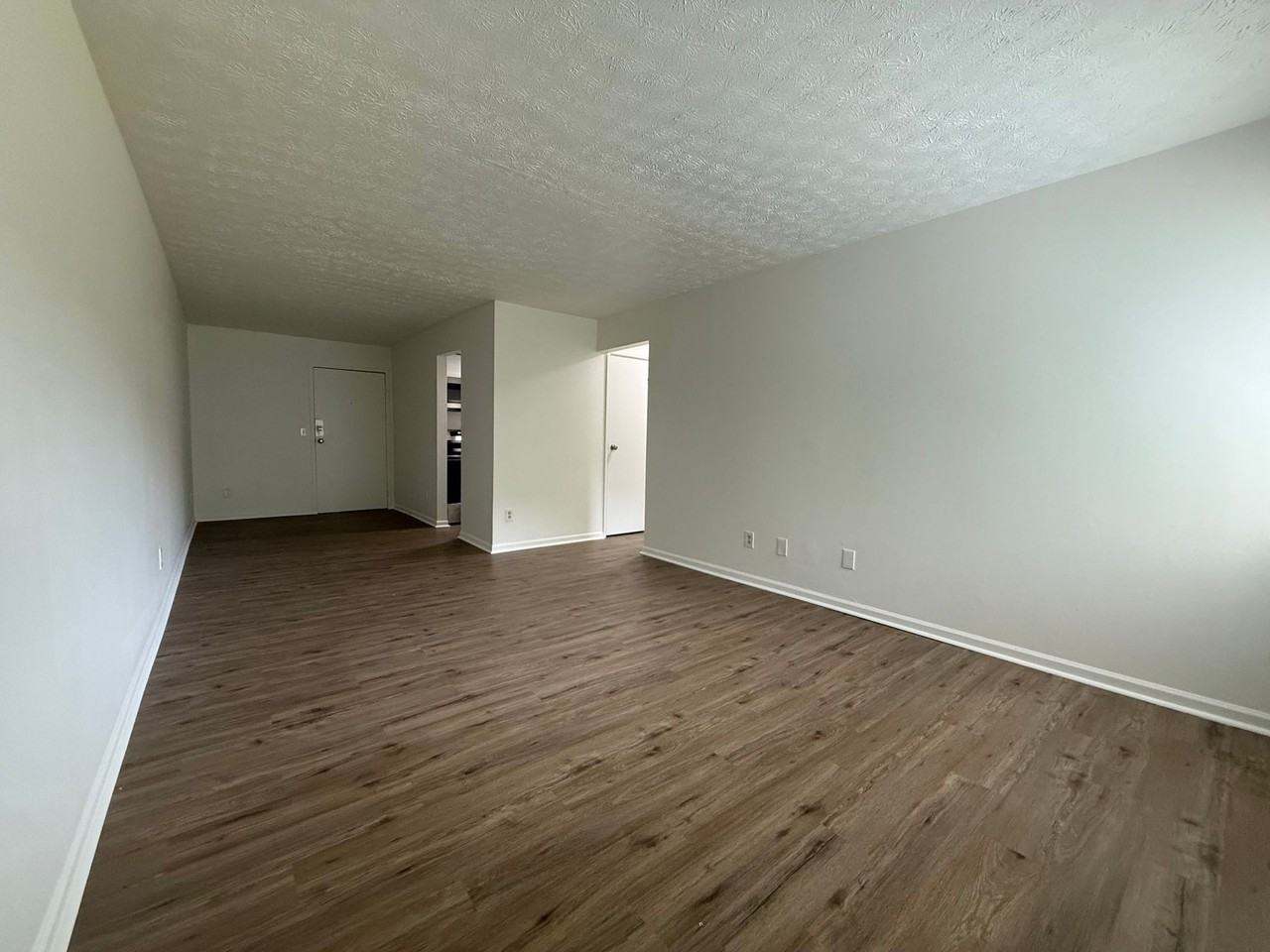 Two-Bedroom Apartments Available at Echo Pointe - Photo 2 of 13