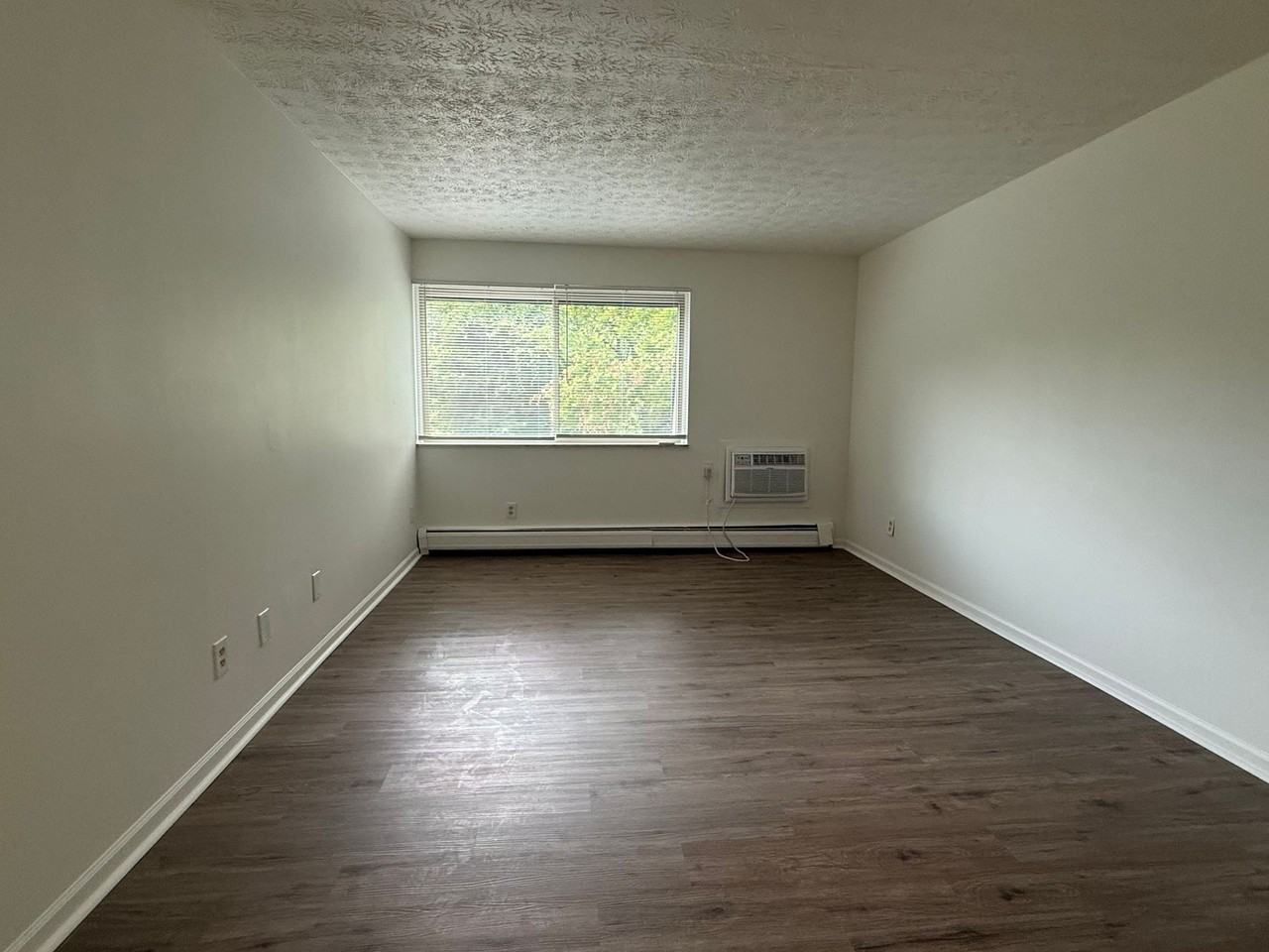 Two-Bedroom Apartments Available at Echo Pointe - Photo 4 of 13