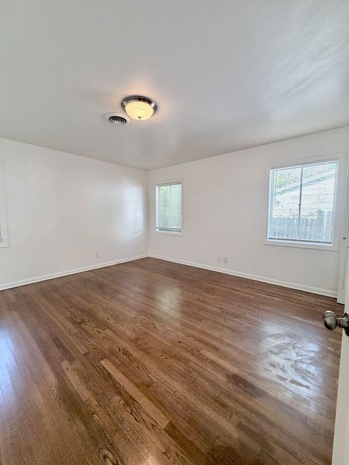 610 Stephen St - Photo 6 of 14