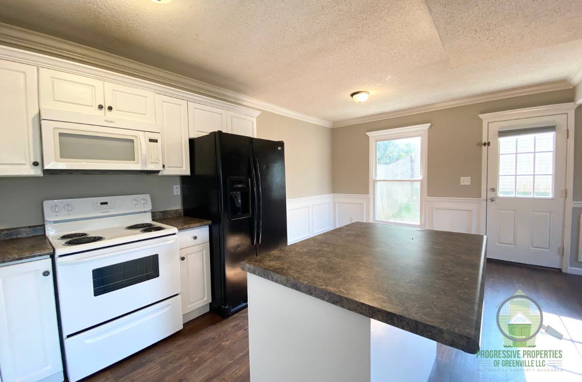 105 Osmond Dr #1 - Photo 5 of 15