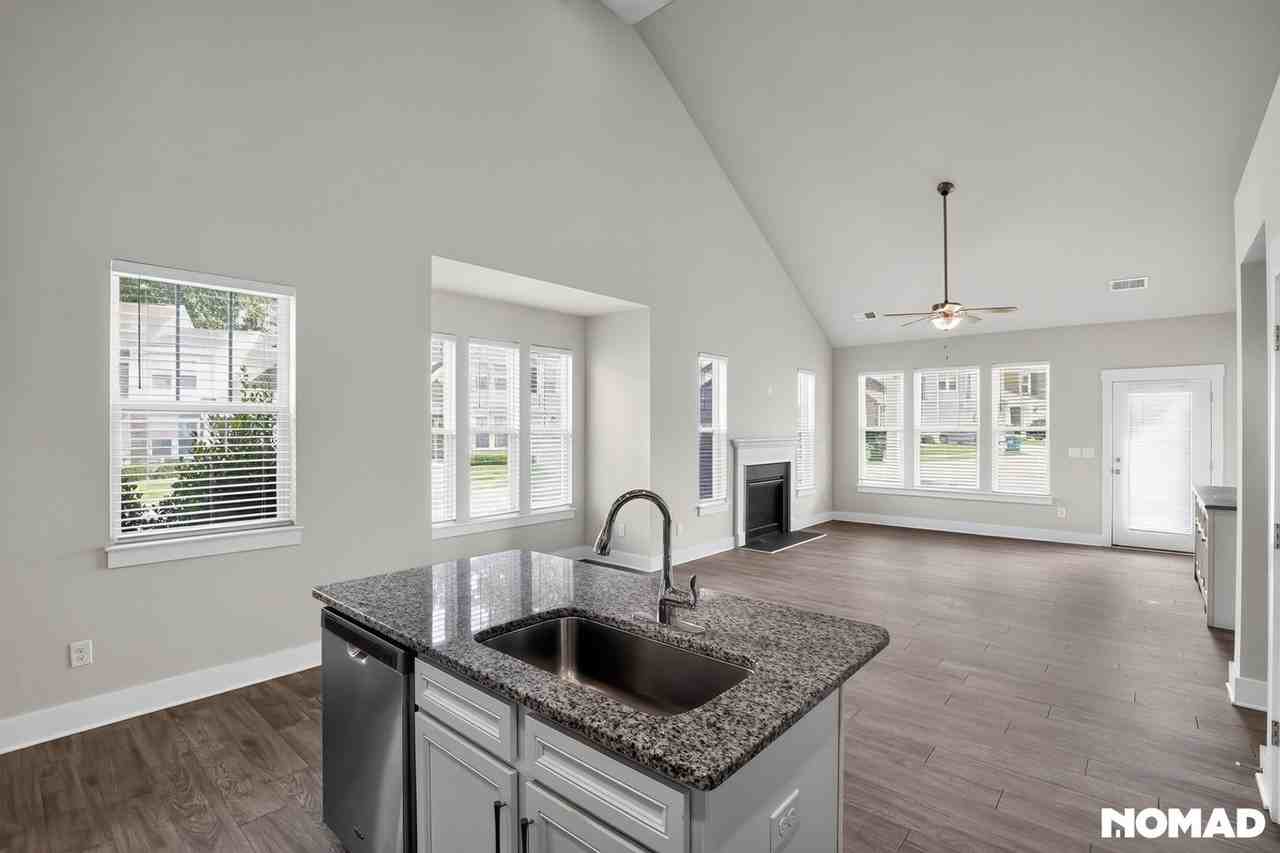 201 Sprucewood Ct - Photo 5 of 31