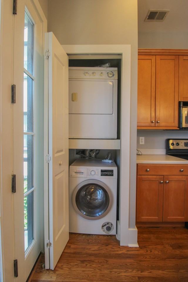 13 Corinne St - Photo 5 of 19