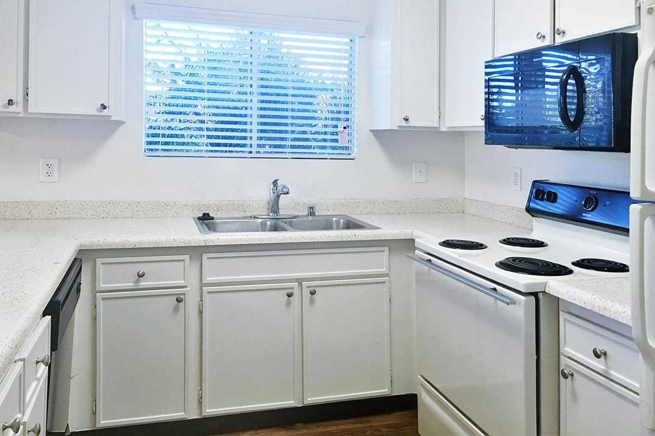 Greenfield Meadows Apartments - Photo 5 of 10