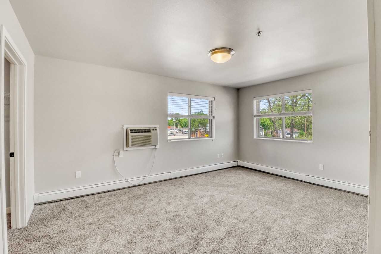 Midtown Apartments - Photo 3 of 26