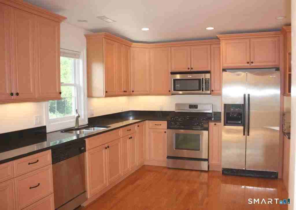 675 High Ridge Rd - Photo 2 of 6