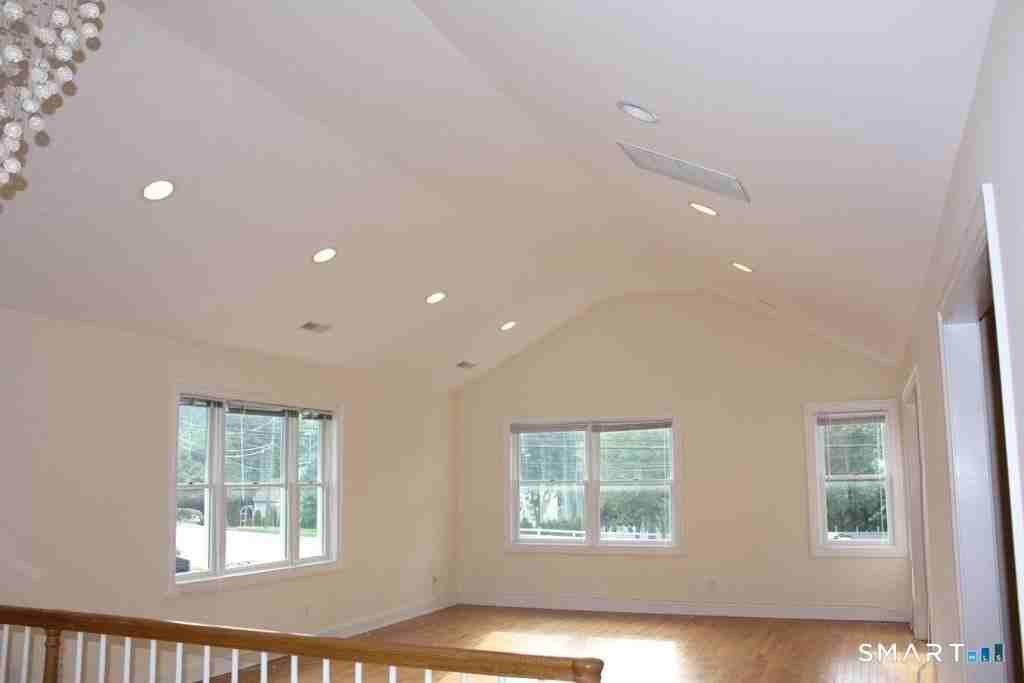 675 High Ridge Rd - Photo 3 of 6