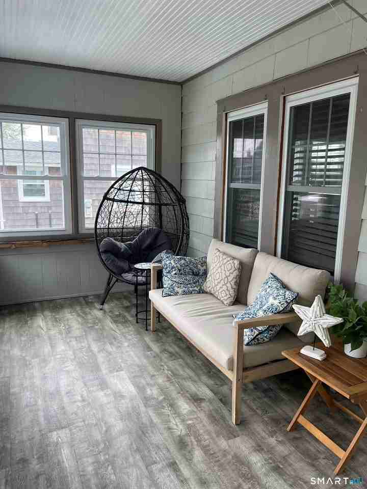 70 Noyes Ave - Photo 3 of 27