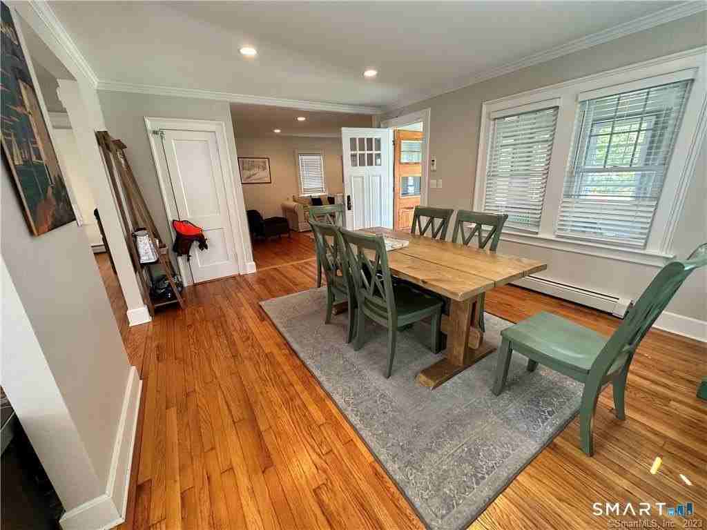 70 Noyes Ave - Photo 4 of 27