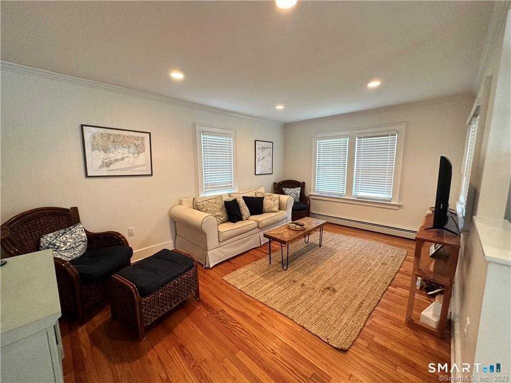 70 Noyes Ave - Photo 6 of 27