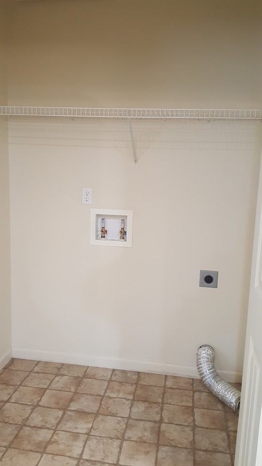 925 Meadows Ave #A - Photo 4 of 16