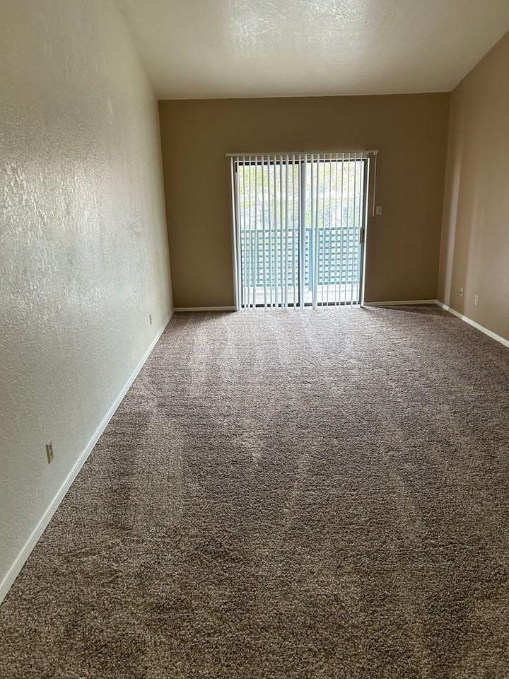 Regency Pointe Apartments - Photo 2 of 35
