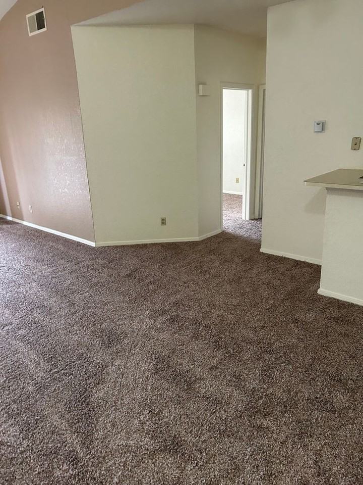 Regency Pointe Apartments - Photo 3 of 35