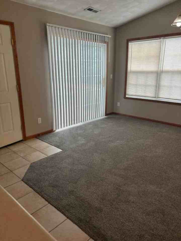 10212 Clearwing Ln - Photo 3 of 11