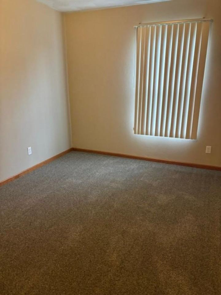 10212 Clearwing Ln - Photo 5 of 11