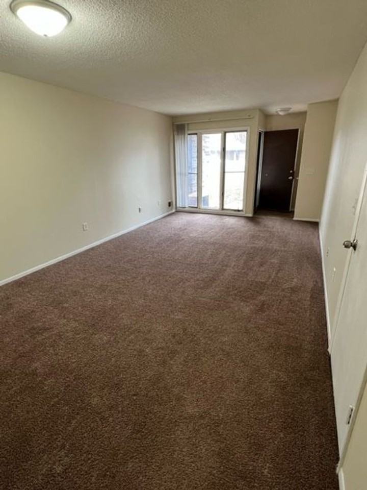 3614 Se 11th St - Photo 3 of 12