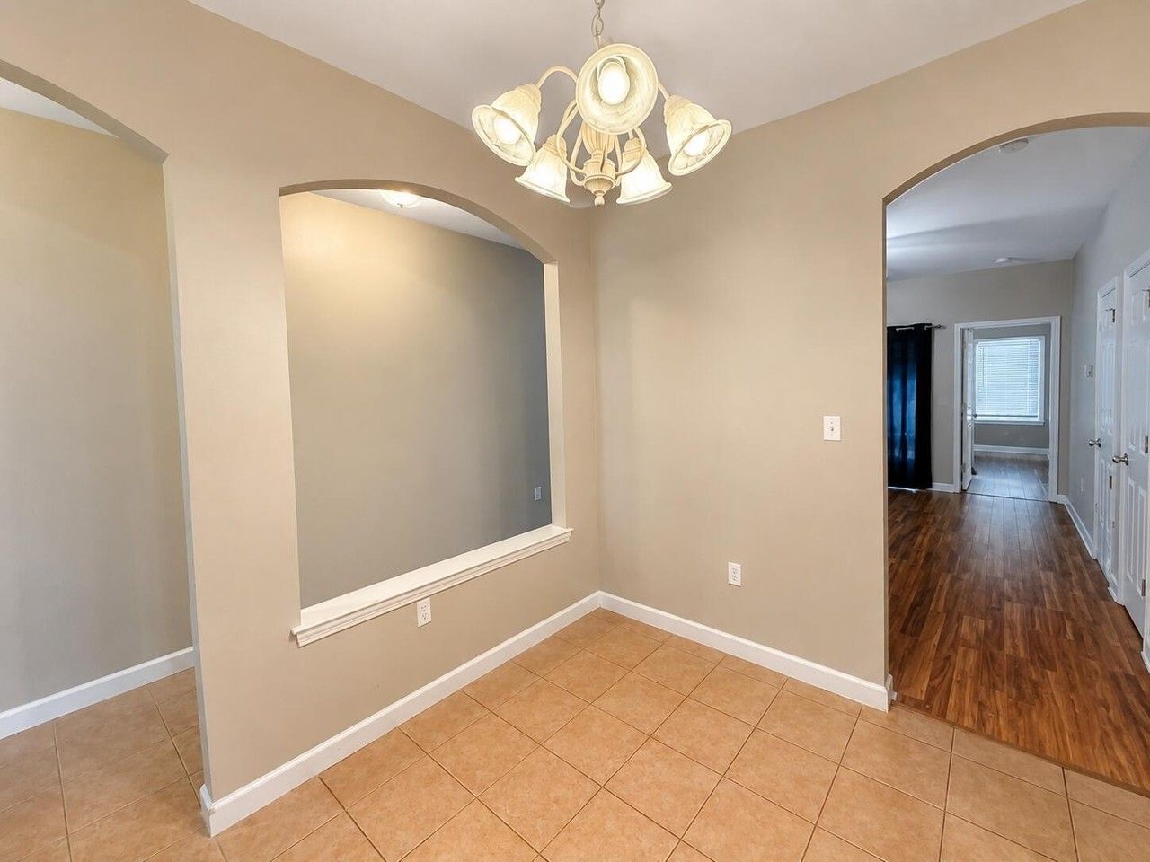 22 Trevor Dr - Photo 7 of 19