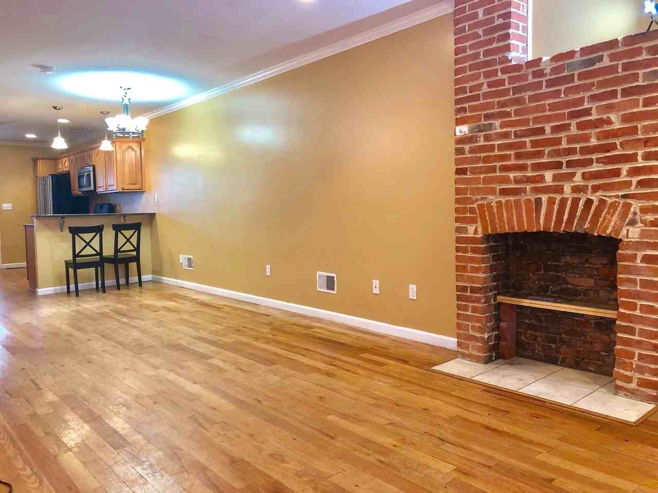 1619 Belt St - Photo 4 of 27