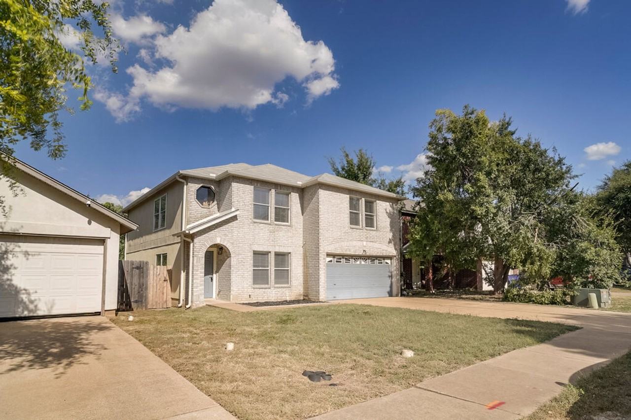 2602 Stapleford Dr - Photo 2 of 20