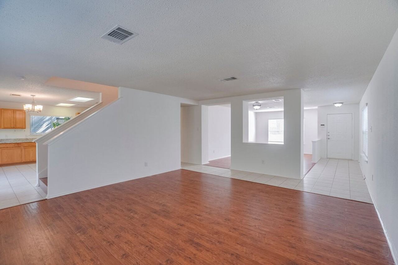 2602 Stapleford Dr - Photo 5 of 20