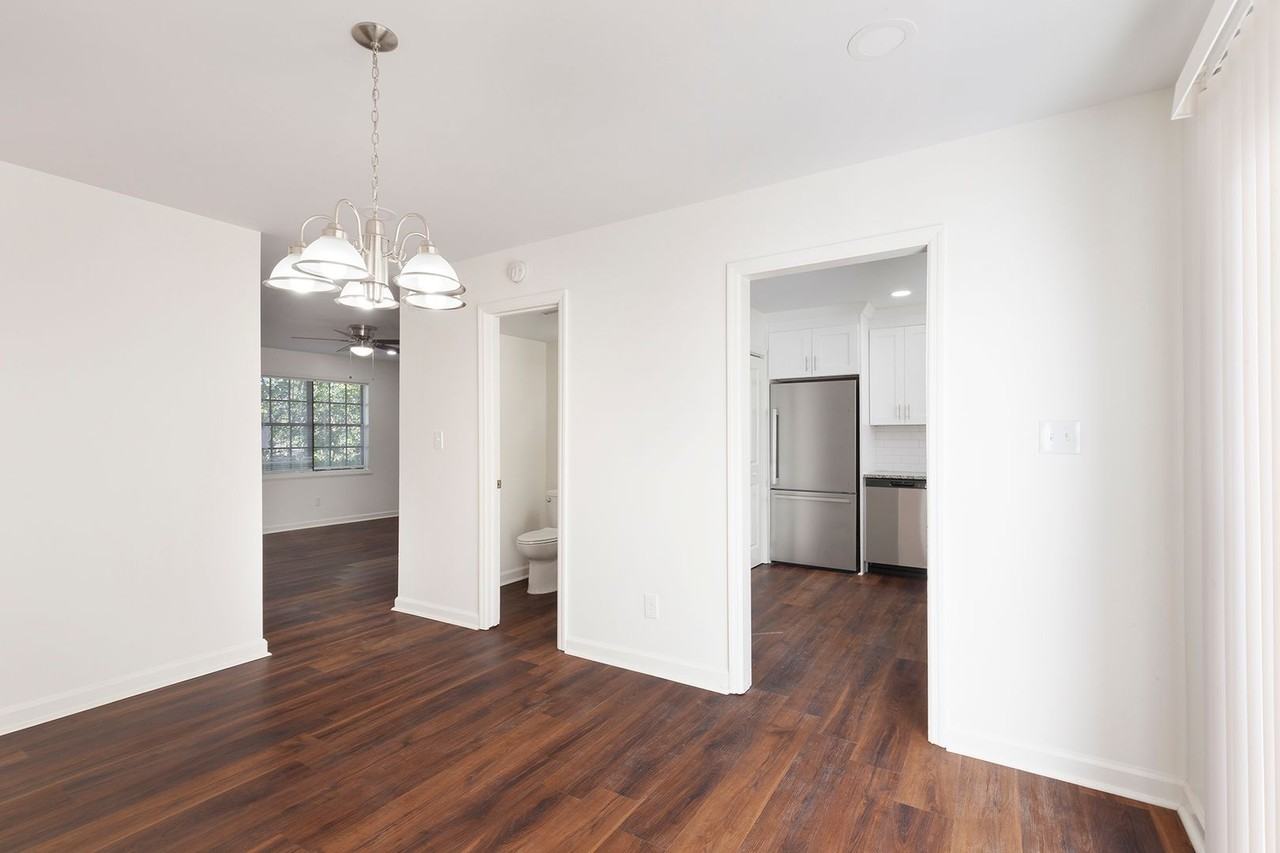 330 Winding River Dr Unit H - Photo 5 of 33