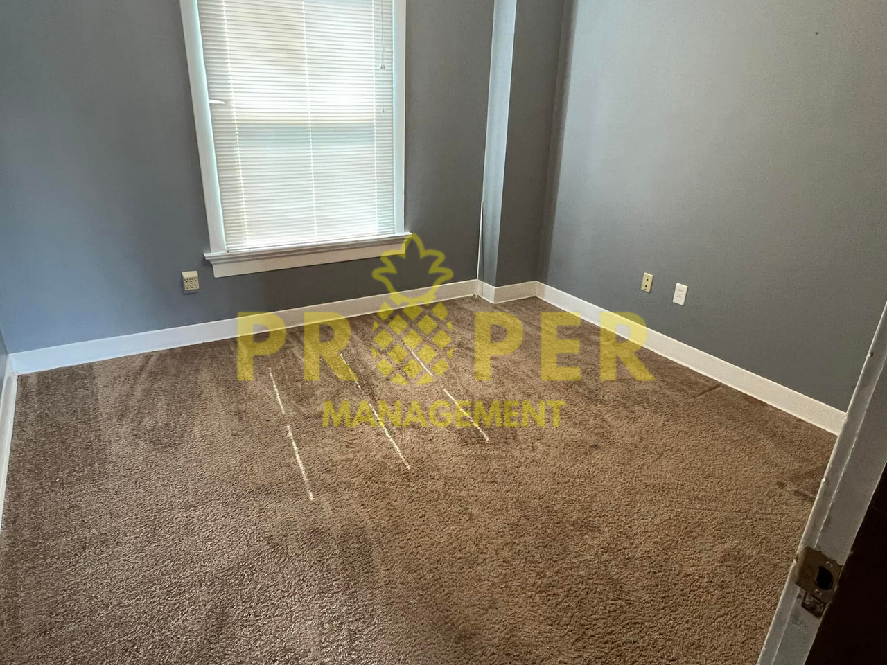 1597 Oakland Ave - Photo 5 of 15