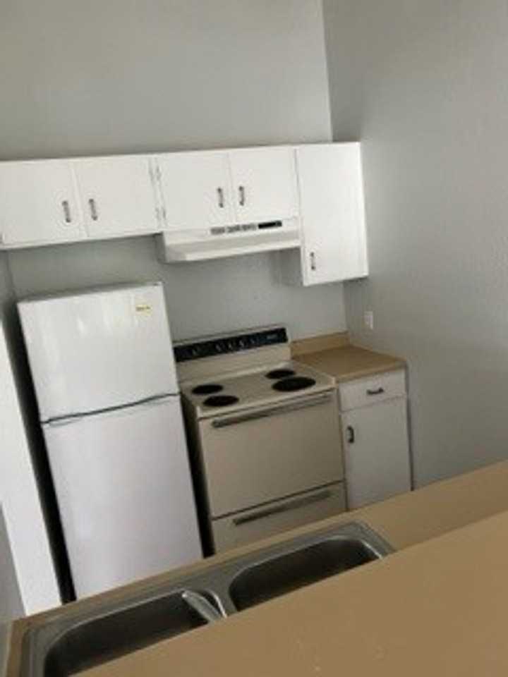 490 Highland Ave #30 - Photo 2 of 9
