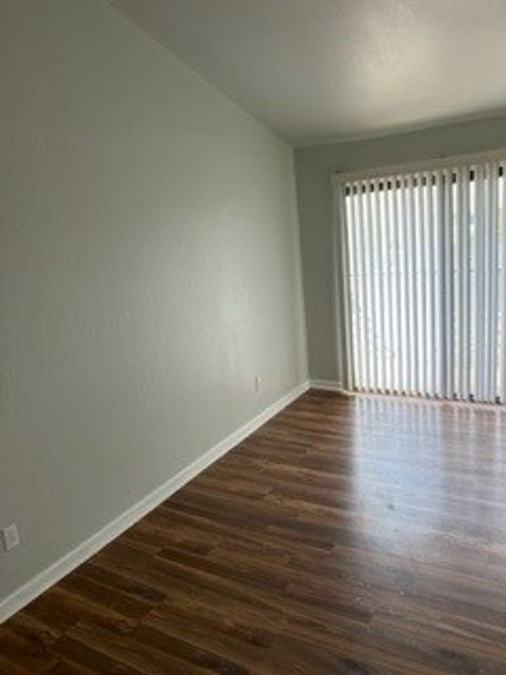 490 Highland Ave #30 - Photo 5 of 9