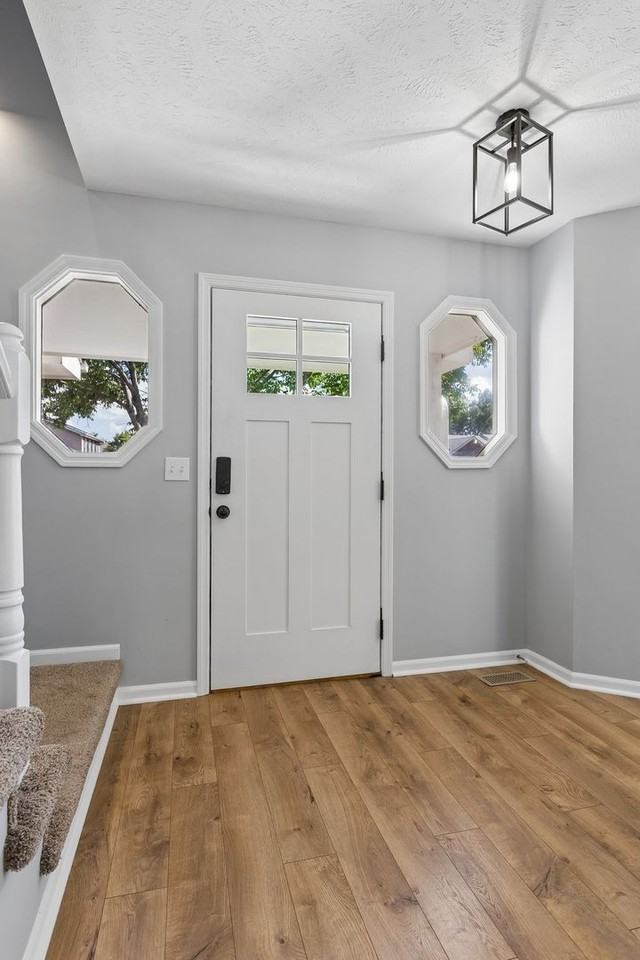 16536 Washington St - Photo 4 of 35