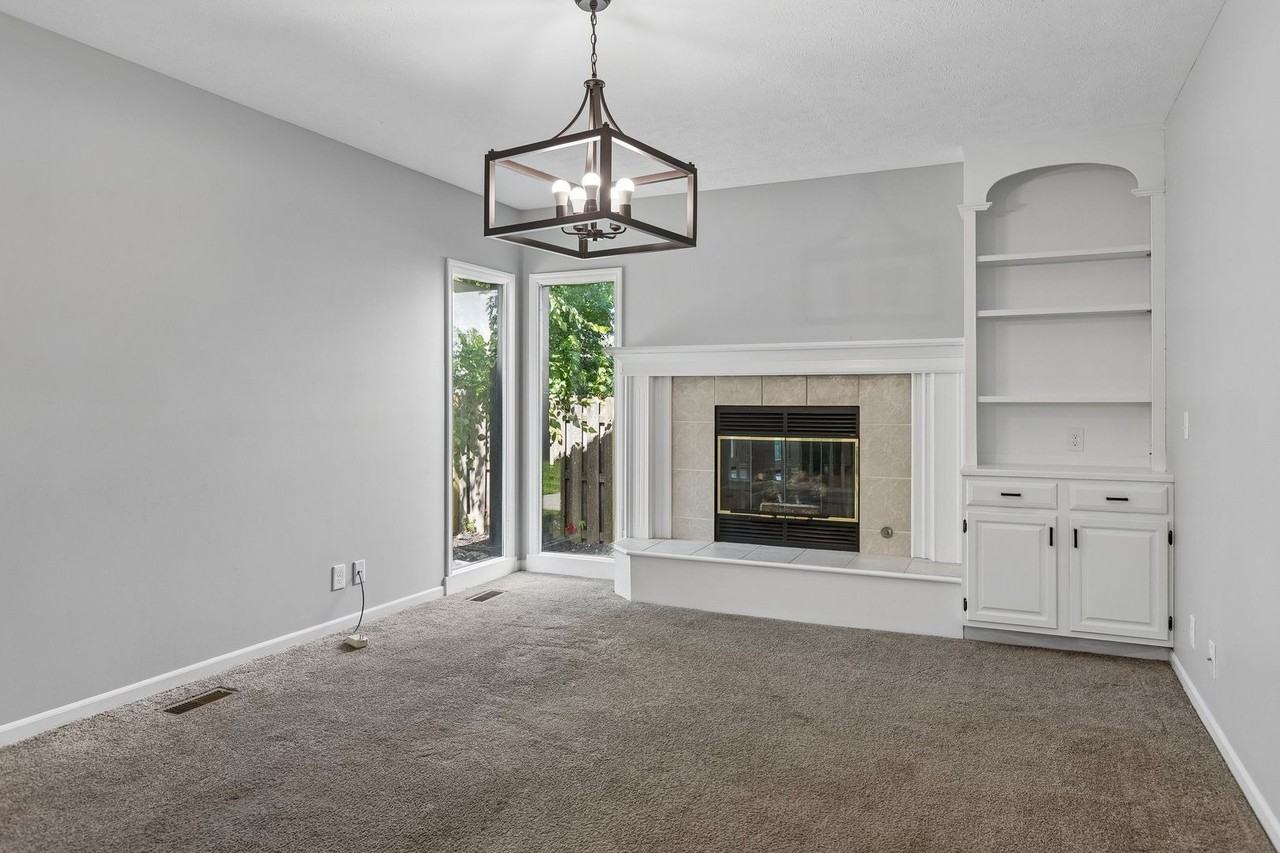 16536 Washington St - Photo 5 of 35