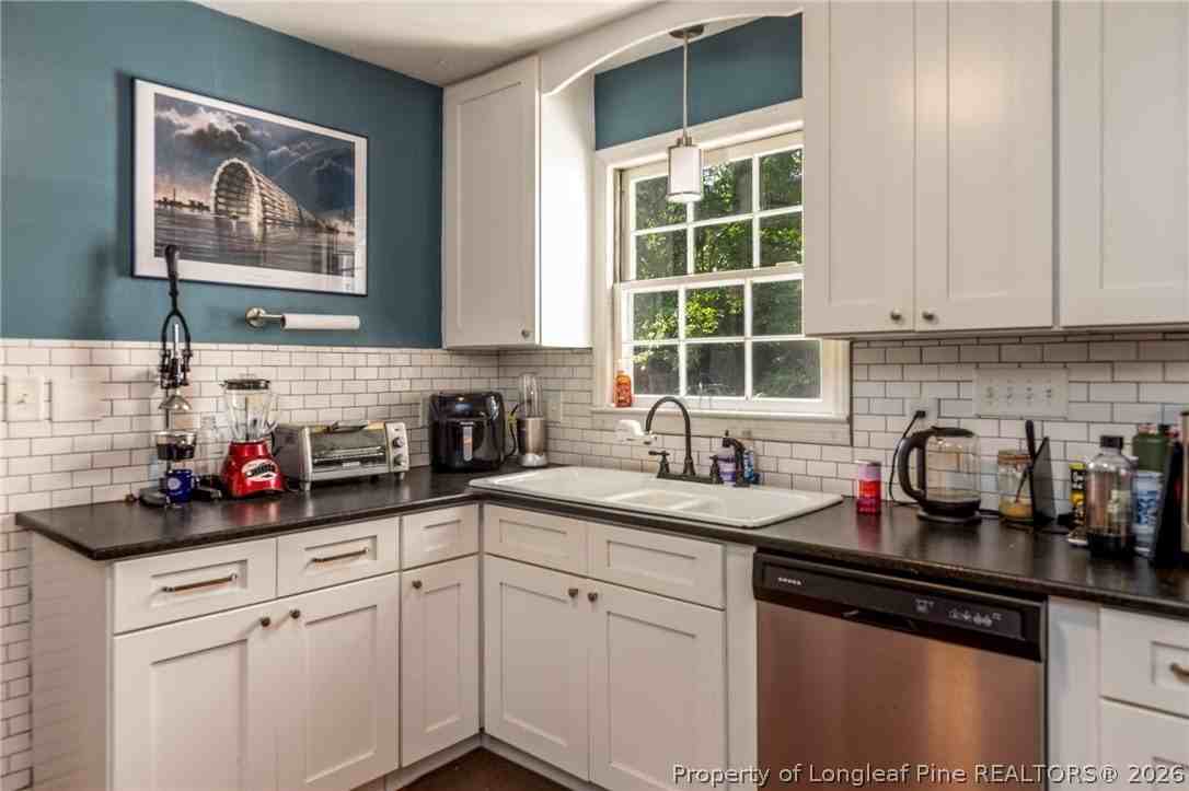 2718 Morganton Rd - Photo 4 of 24