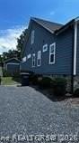 329 Sheldon Rd - Photo 6 of 32