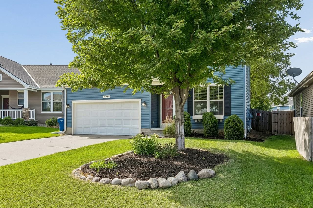 15915 Filmore Cir - Photo 3 of 30