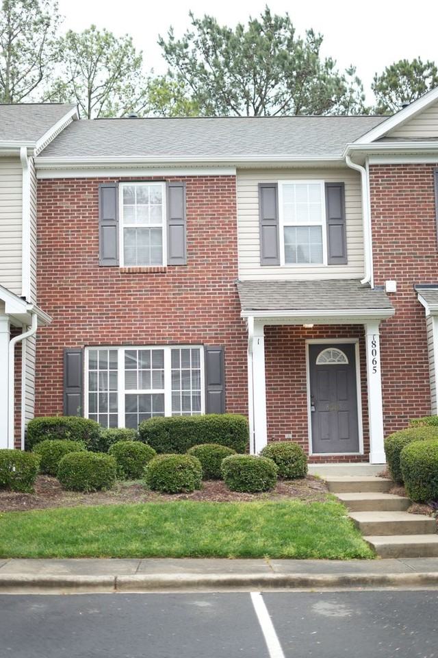 8065 Stoneham Ct - Photo 2 of 19
