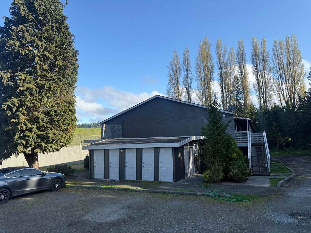Bell Creek Apartments - Photo 2 of 3