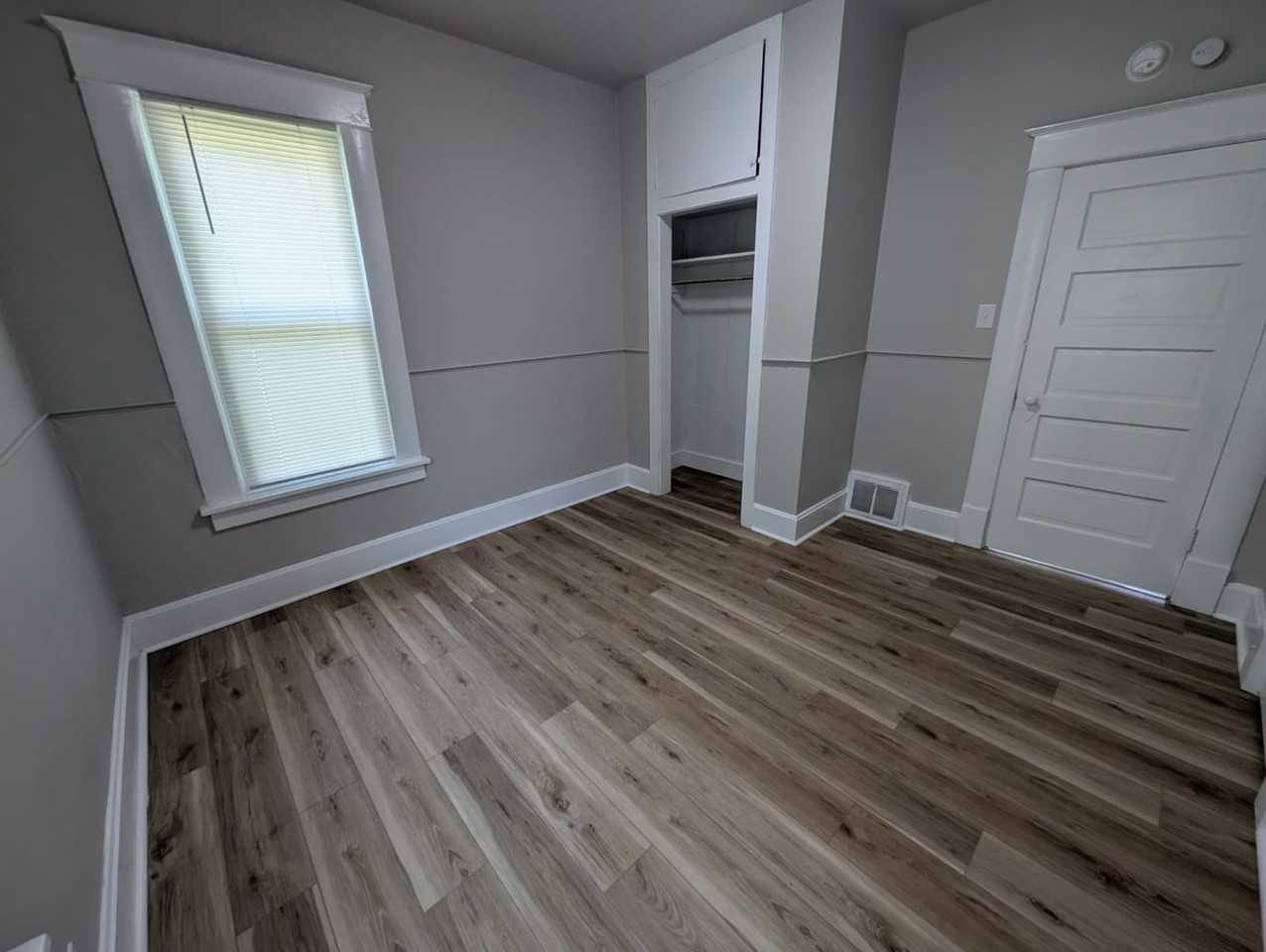 2614 Sacramento St - Photo 7 of 13