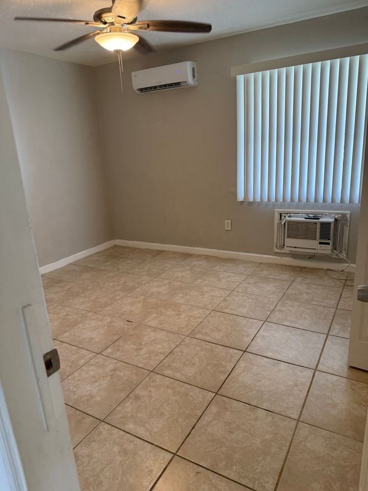 1701 Pasadena Dr - Photo 5 of 6