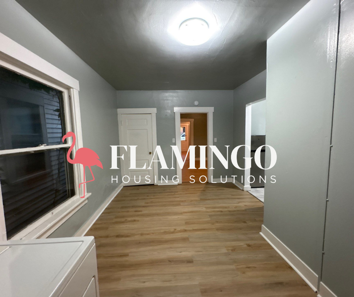 721 Wyoming St - Photo 7 of 12