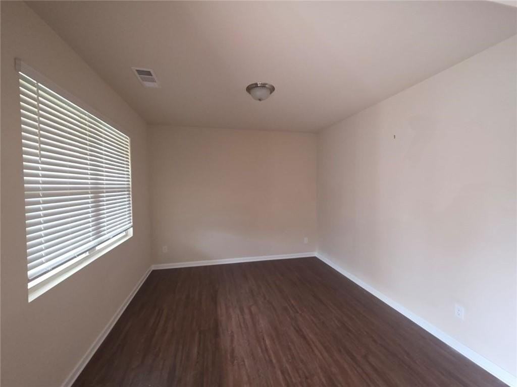 3877 Makeover Ct - Photo 3 of 20