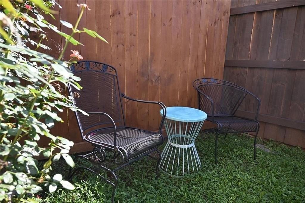 994 Overbrook Cir #1 - Photo 2 of 22