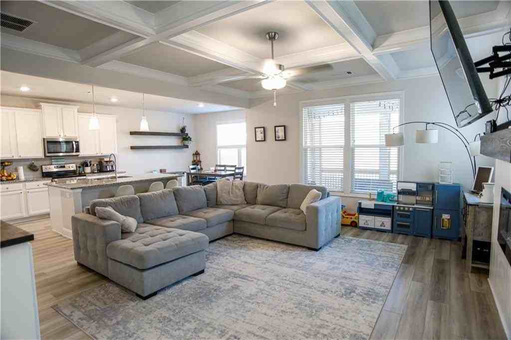 5329 Fox Hill Ln - Photo 5 of 46