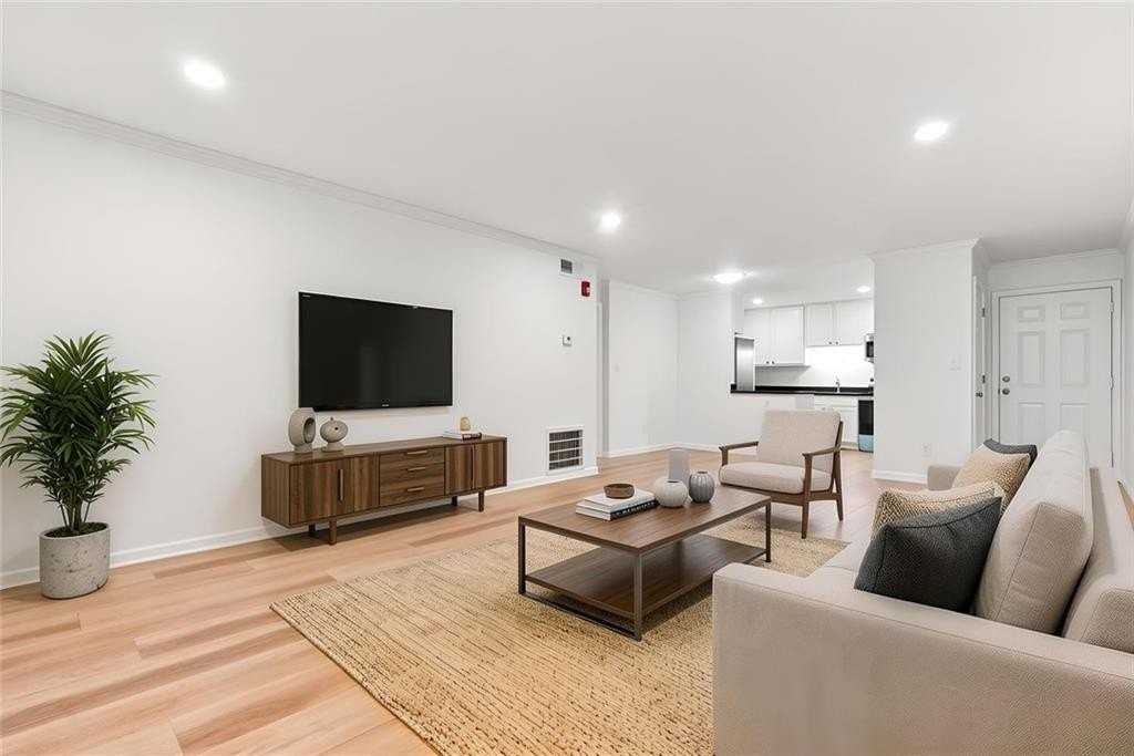 5095 Roswell Rd #203 - Photo 5 of 36