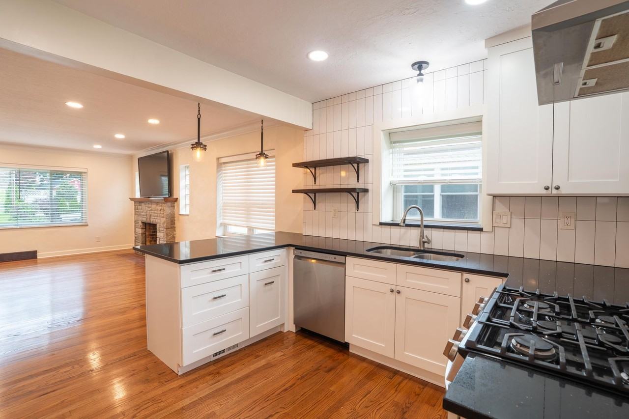 5011 Mccausland Ave - Photo 6 of 25