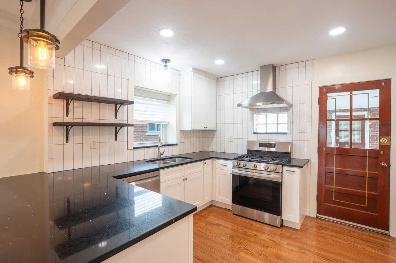 5011 Mccausland Ave - Photo 7 of 25