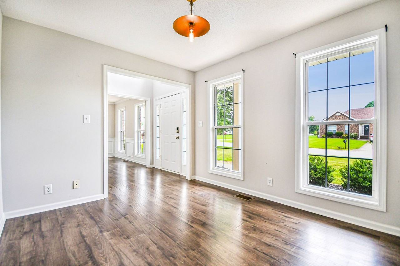 3378 Poplar Hl - Photo 3 of 26