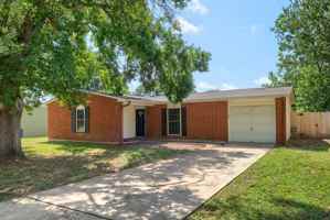 featured image of 816 Aviation Ave