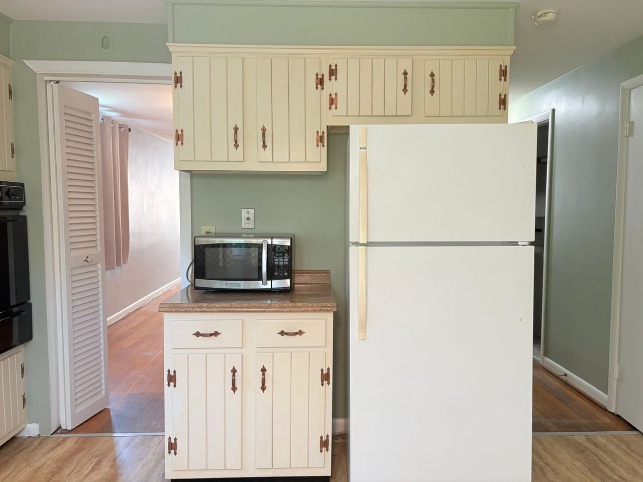 6192 Northwood Dr - Photo 3 of 25