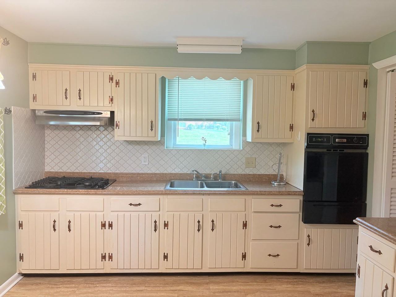 6192 Northwood Dr - Photo 4 of 25