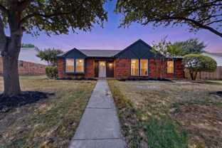 215 Aspenway Dr - Photo 1 of 1