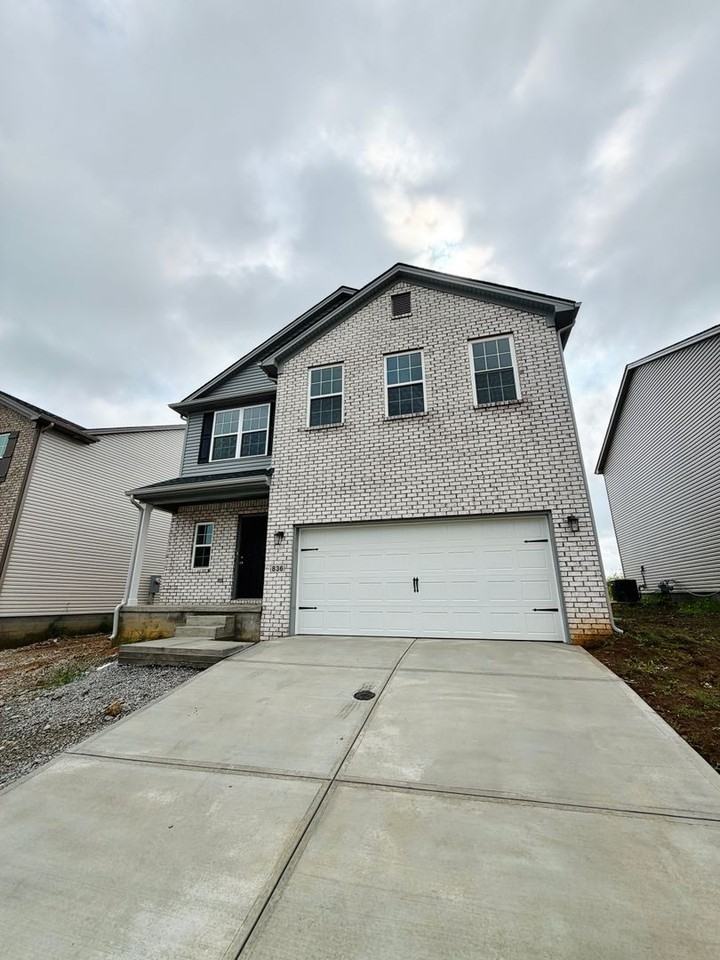 836 Halford Pl - Photo 2 of 25